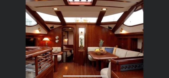 Lagoon Royal Pilot Saloon 65 usado à venda