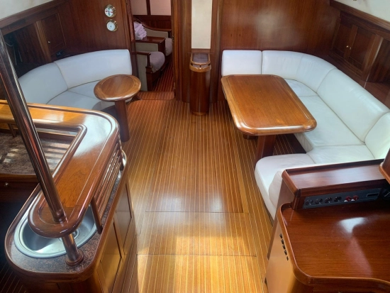 Lagoon Royal Pilot Saloon 65 usado à venda