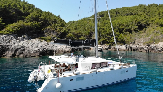 Lagoon 450 F usata in vendita