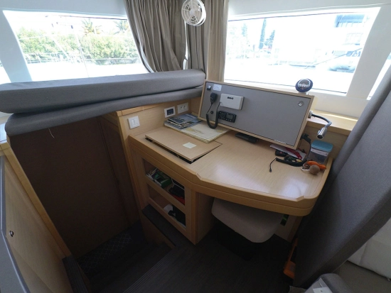 Lagoon 450 F usata in vendita