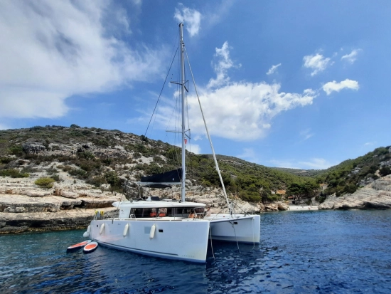 Lagoon 450 F usata in vendita
