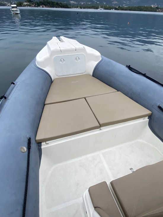 Joker boat Clubman 26 usado à venda