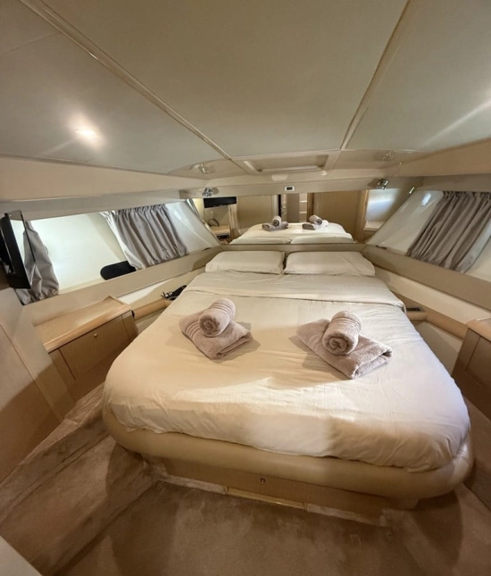 Ferretti 460 Fly usado à venda