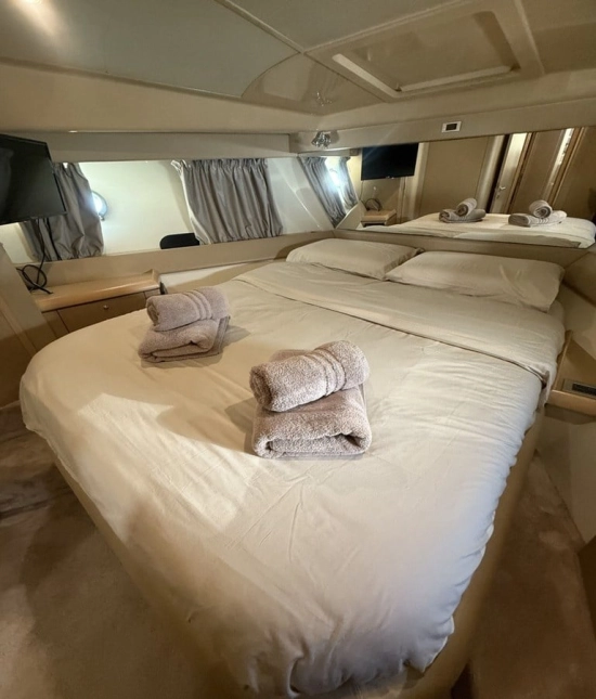 Ferretti 460 Fly usado à venda