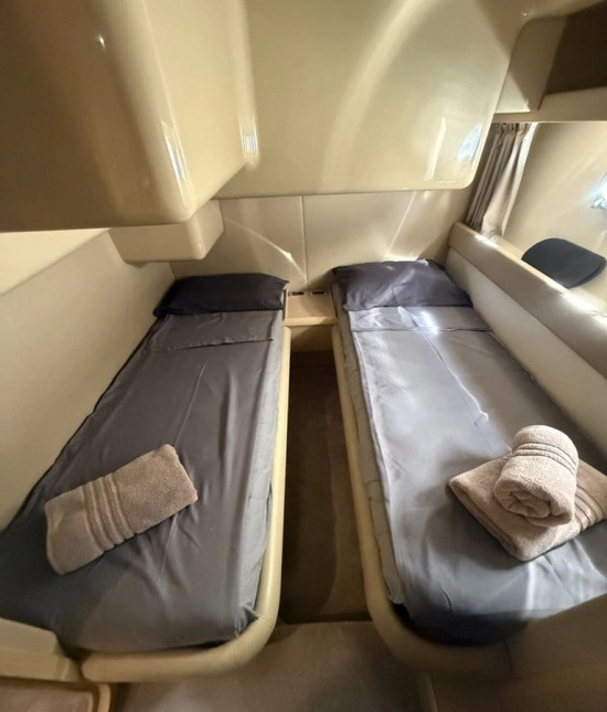 Ferretti 460 Fly usado à venda