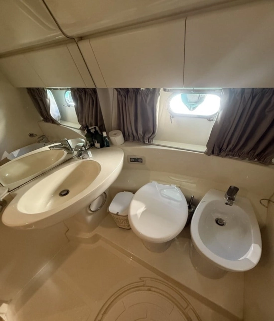 Ferretti 460 Fly usado à venda