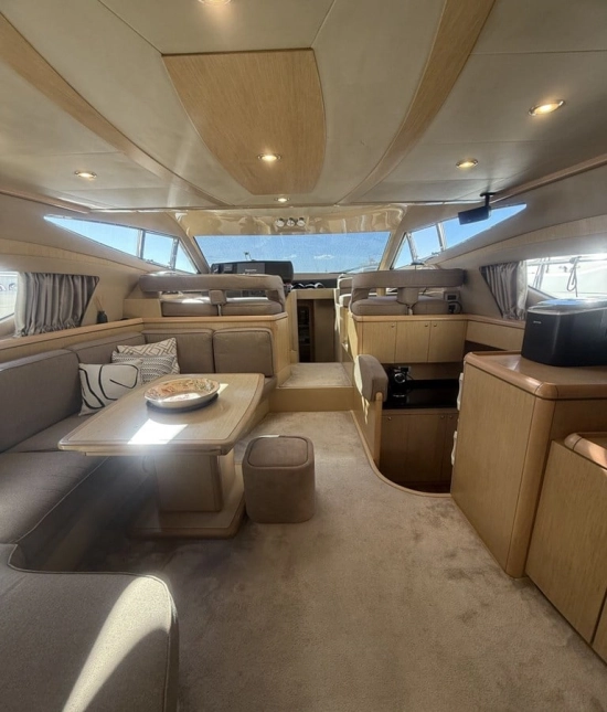 Ferretti 460 Fly usado à venda