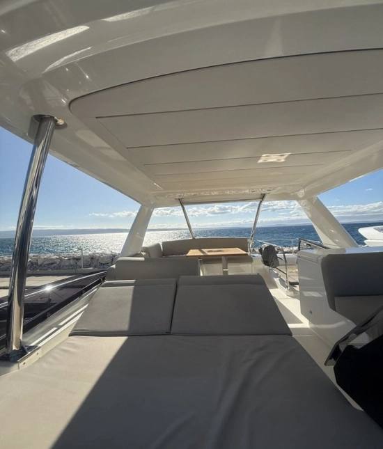 Prestige 590 Fly usado à venda