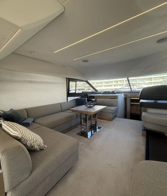 Prestige 590 Fly usado à venda