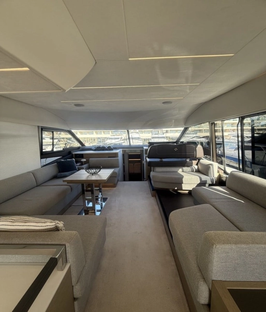 Prestige 590 Fly usado à venda