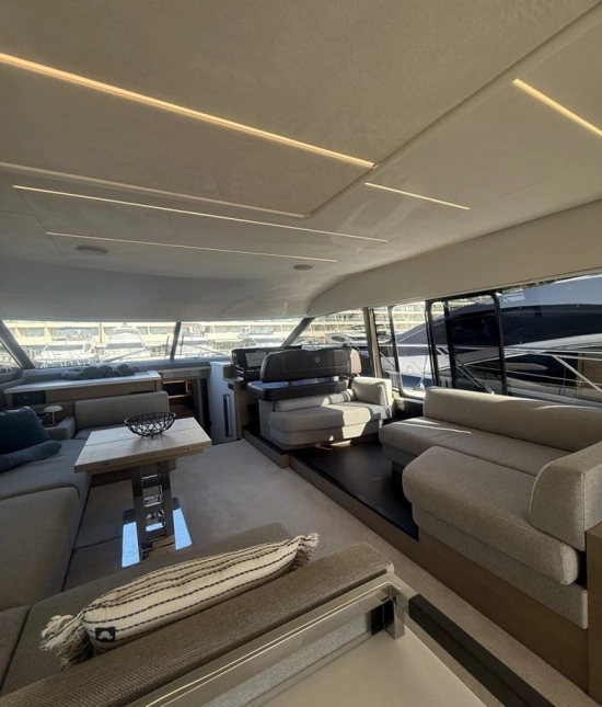 Prestige 590 Fly usado à venda