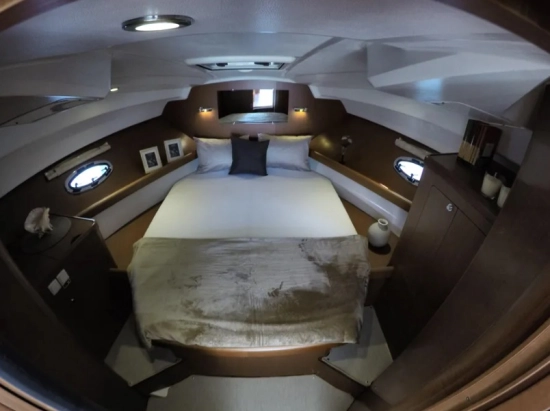 Beneteau Antares 30 FLY usado à venda