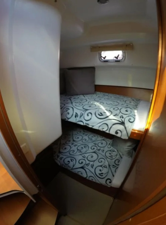 Beneteau Antares 30 FLY usado à venda