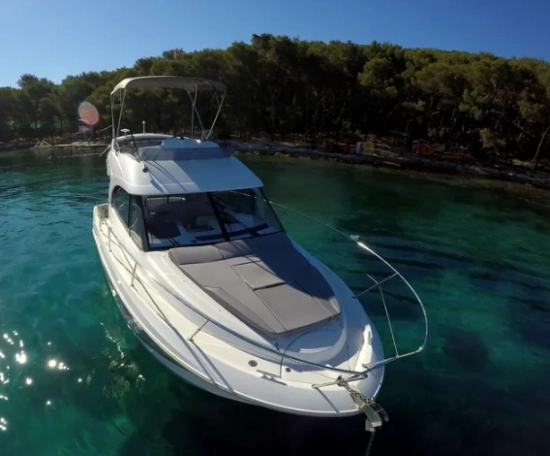 Beneteau Antares 30 FLY usado à venda