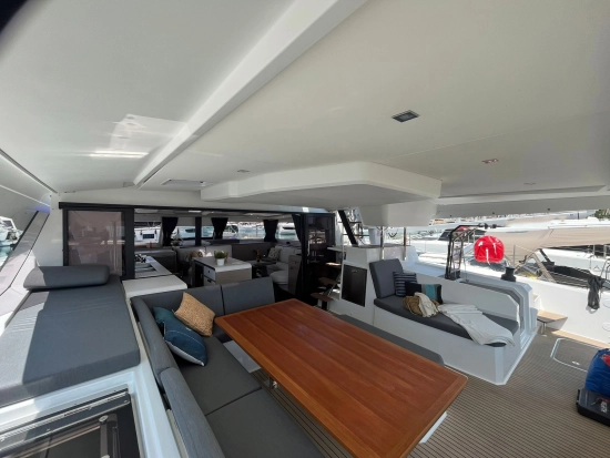 Fountaine Pajot Aura 51 usata in vendita