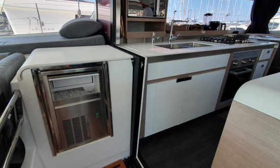 Fountaine Pajot Aura 51 usata in vendita