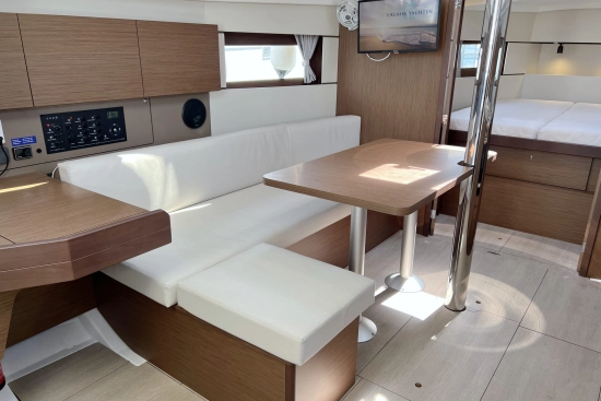 Beneteau Oceanis 38.1 usata in vendita