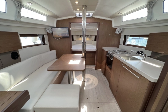Beneteau Oceanis 38.1 usata in vendita