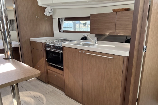 Beneteau Oceanis 38.1 usata in vendita
