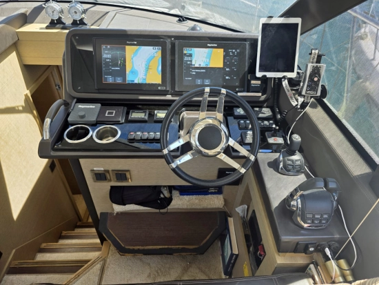Prestige 460 S usado à venda