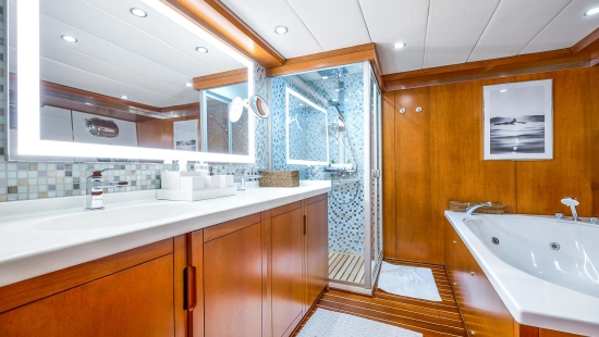 Custom Luxury 32 m Motor Sailer usata in vendita