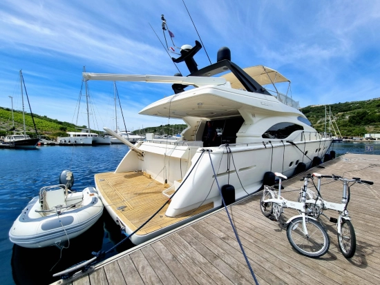 Ferretti 68 usata in vendita