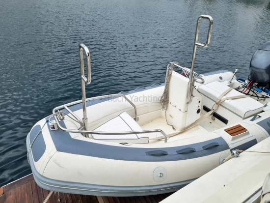 Ferretti 68 usata in vendita