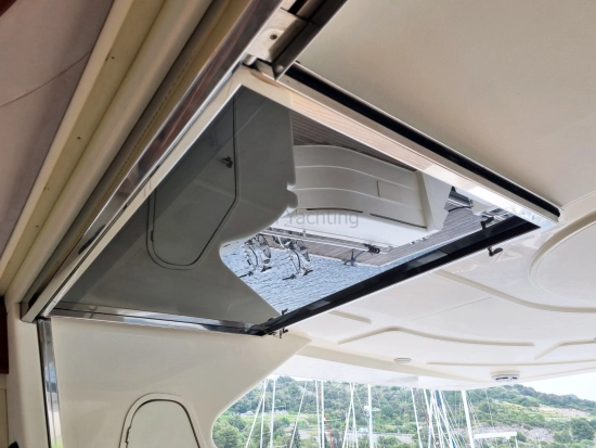 Ferretti 68 usata in vendita