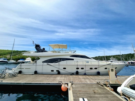 Ferretti 68 usata in vendita