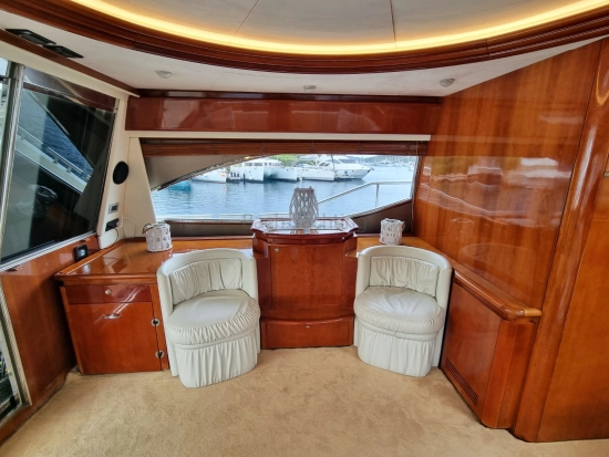 Ferretti 68 usata in vendita