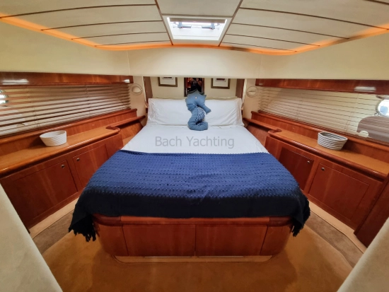 Ferretti 68 usata in vendita