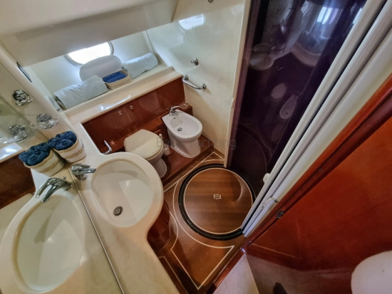 Ferretti 68 usata in vendita