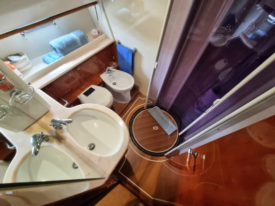 Ferretti 68 usata in vendita