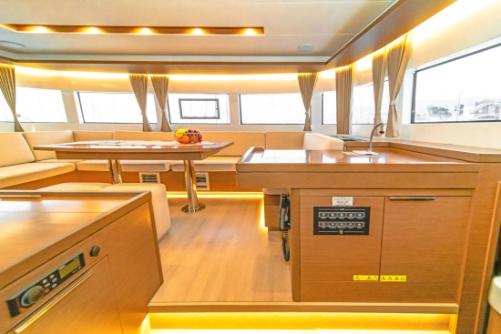 Lagoon 50 usata in vendita