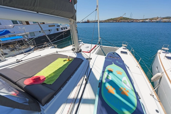 Lagoon 450F usado à venda