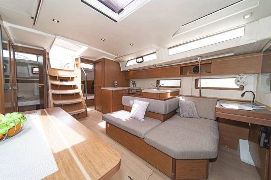 Beneteau Oceanis 51.1 usata in vendita