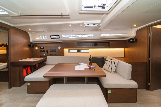 Beneteau Oceanis 40.1 usado à venda
