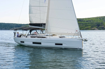 Dufour Yachts 470 usado à venda