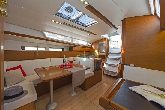 Jeanneau Sun Odyssey 419 usado à venda