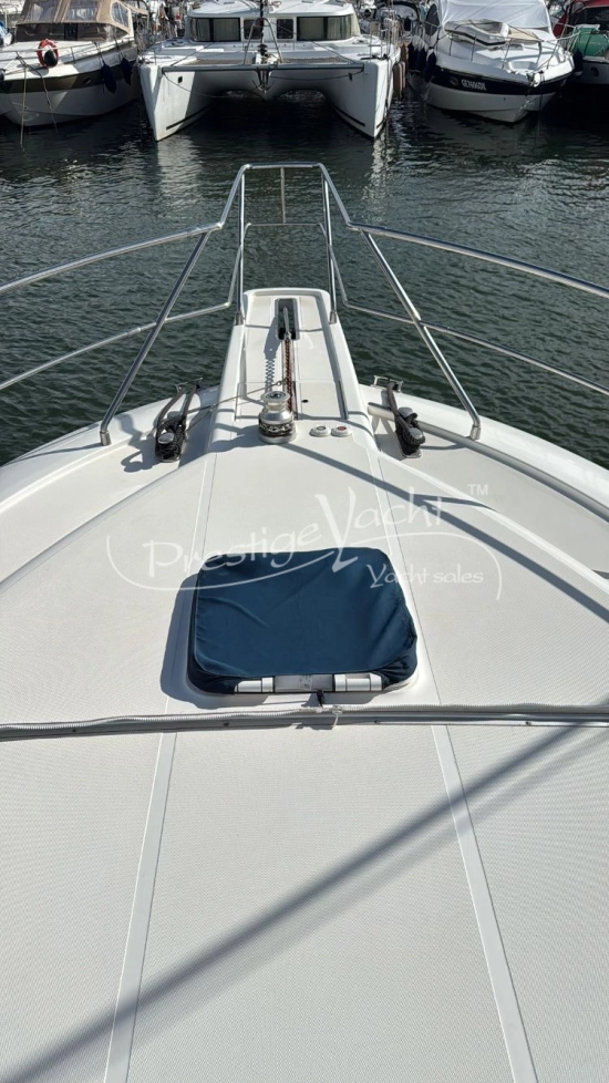Uniesse 42 Open usado à venda