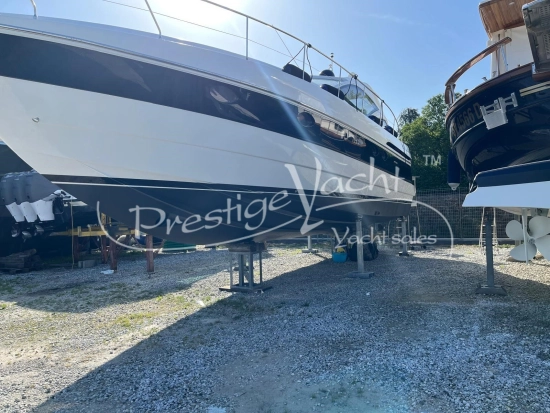 Pershing 43 usata in vendita