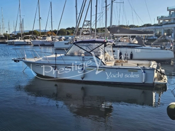 Tiara 2700 Open usata in vendita