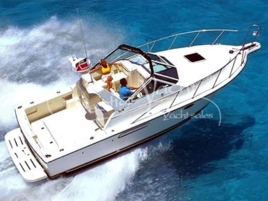 Tiara 2700 Open usado à venda