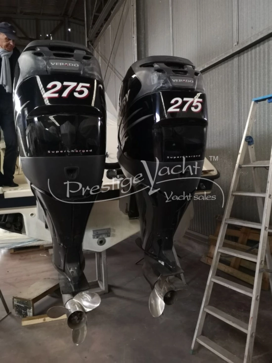 Pursuit 3480 CC usata in vendita