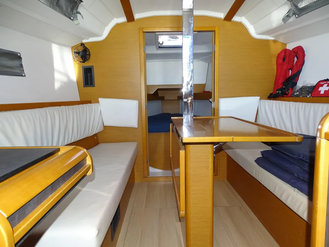 Jeanneau Sun Odyssey 349 usado à venda
