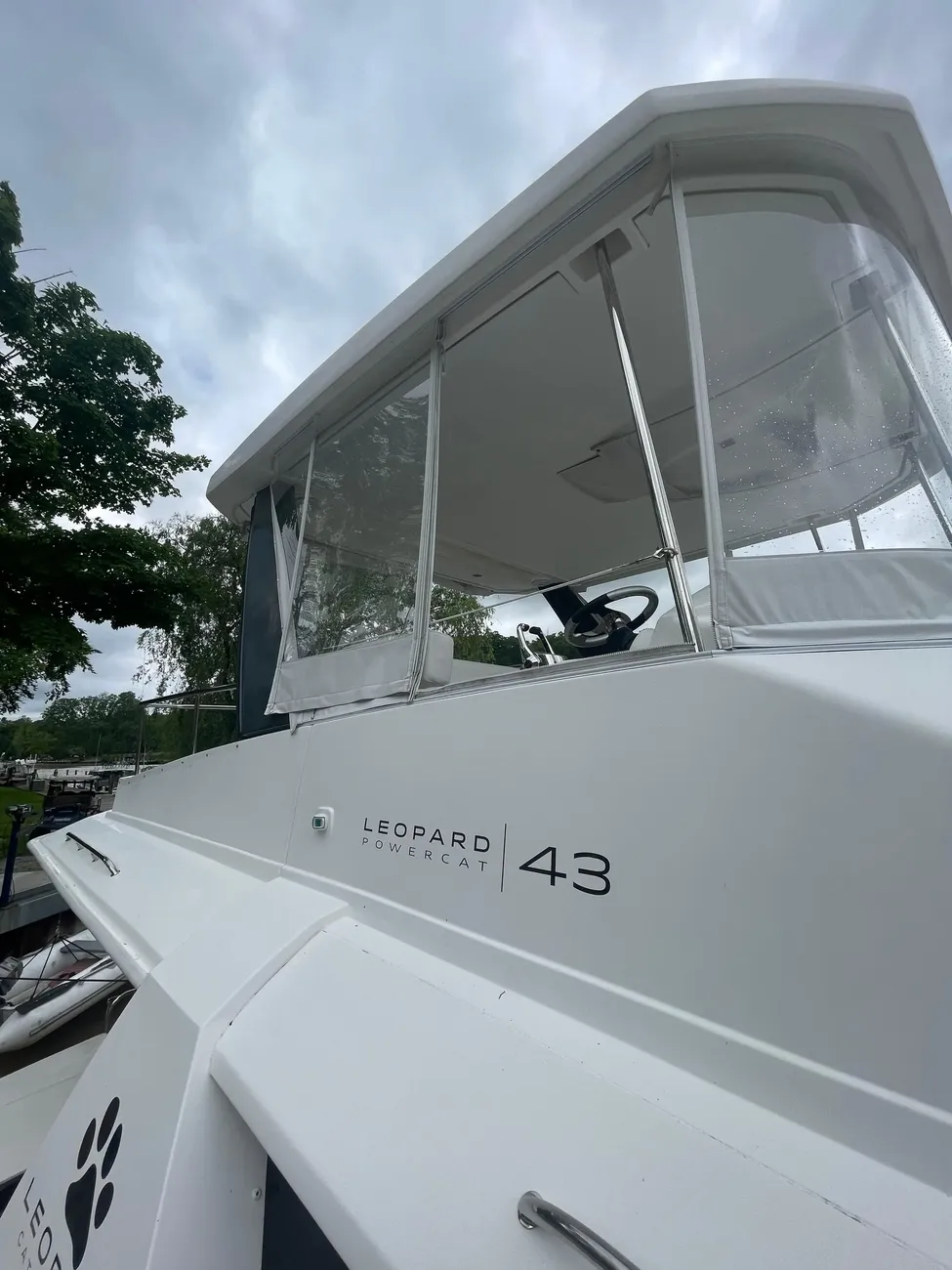 Leopard 43 Powercat de segunda mano en venta
