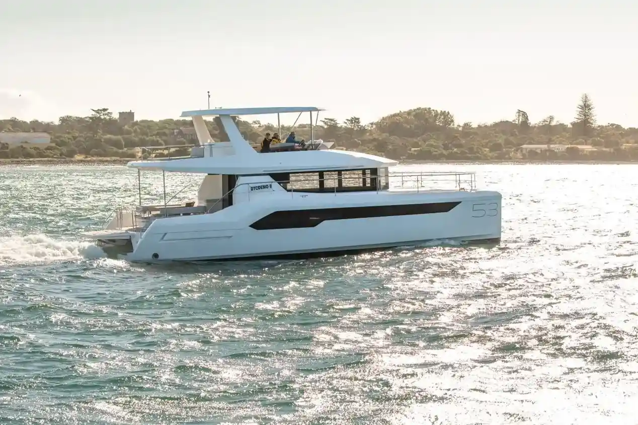 Leopard 53 Powercat usata in vendita