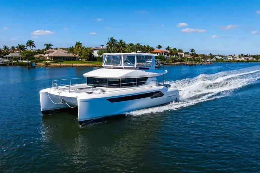 Leopard 53 Powercat usado à venda