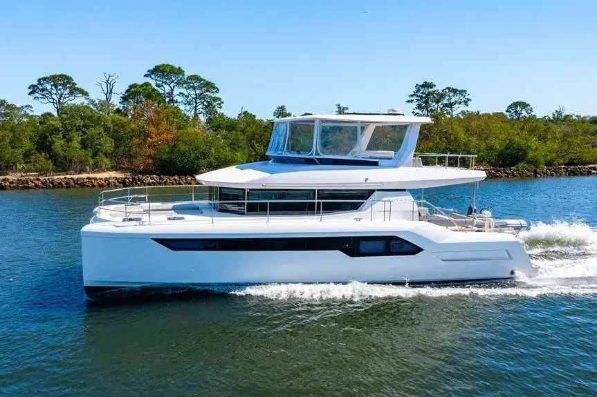 Leopard 53 Powercat usado à venda
