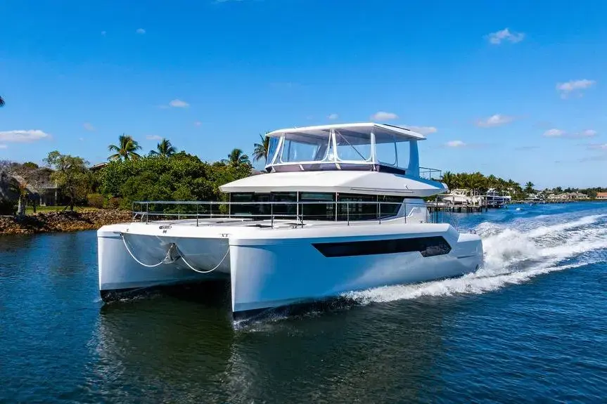 Leopard 53 Powercat usado à venda